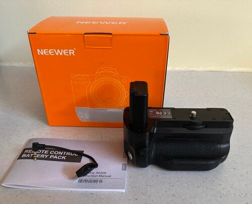 Περισσότερες πληροφορίες για "NEEWER SONY A 6500battery grip"