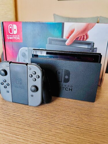 Περισσότερες πληροφορίες για "Nintendo Switch+128GB SD Card+Θηκη"