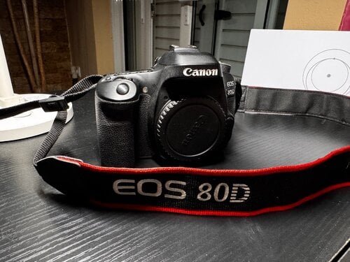 Περισσότερες πληροφορίες για "Canon EOS 80D + 18-135mm IS USM Lens"