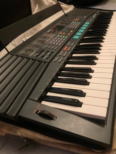 Περισσότερες πληροφορίες για "!RARE! VINTAGE ΑΡΜΟΝΙΟ YAMAHA PSR-48 / 61 ΠΛΗΚΤΡΩΝ"