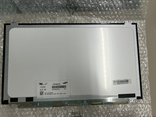 Περισσότερες πληροφορίες για "Οθόνη Laptop SAMSUNG LTN156AT30  - 15.6'' 1366x768 WXGA HD LED 40pin Slim"