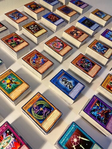 Περισσότερες πληροφορίες για "Yu Gi Oh! 1200+ card collection"