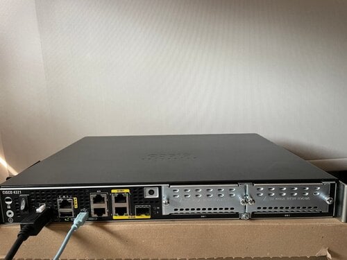 Περισσότερες πληροφορίες για "Cisco 4321 Integrated Services Router"