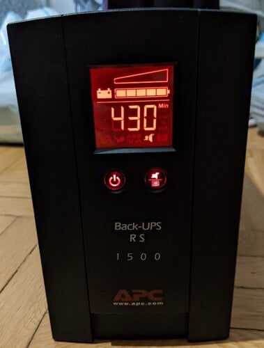 Περισσότερες πληροφορίες για "APC back-UPS RS 1500"