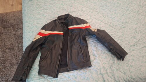 Περισσότερες πληροφορίες για "Dainese δερματινο μπουφάν μηχανής ν46"