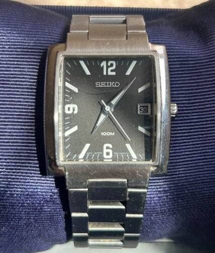 Περισσότερες πληροφορίες για "Seikο 7N32-5A30 Black Dial Quartz"