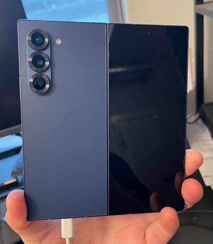 Περισσότερες πληροφορίες για "Samsung Galaxy Z Fold6 (Navy/256 GB)"
