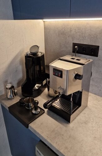 Περισσότερες πληροφορίες για "Gaggia classic (9bar), Nuova Simonelli MDX doserless και αξεσουάρ πλήρες σετ"