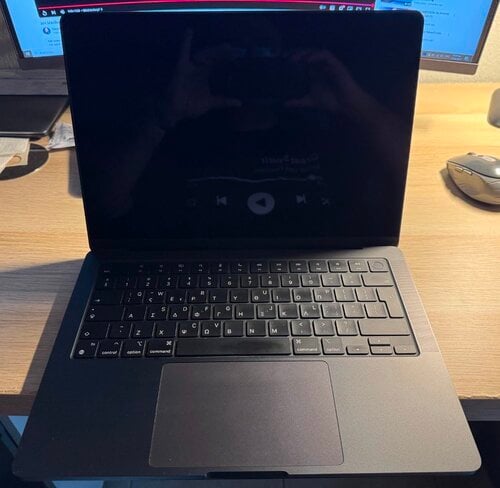 Περισσότερες πληροφορίες για "Πωλείται Macbook Pro M3 PRO 18Gb Ram 512Gb SSD Black (ΛΑΡΙΣΑ)"