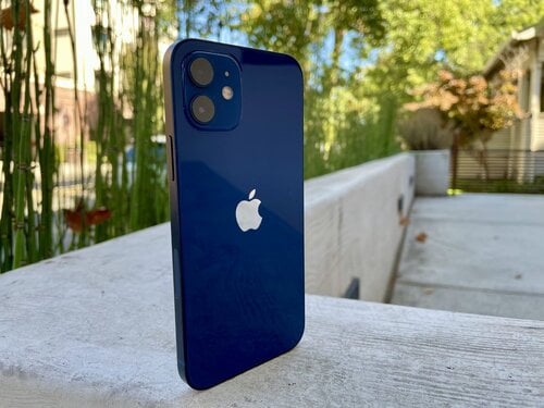 Περισσότερες πληροφορίες για "iPhone 12 64GB"