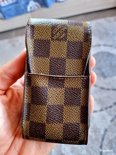 Περισσότερες πληροφορίες για "Louis Vuitton Ταμπακιέρα ORIGINAL"