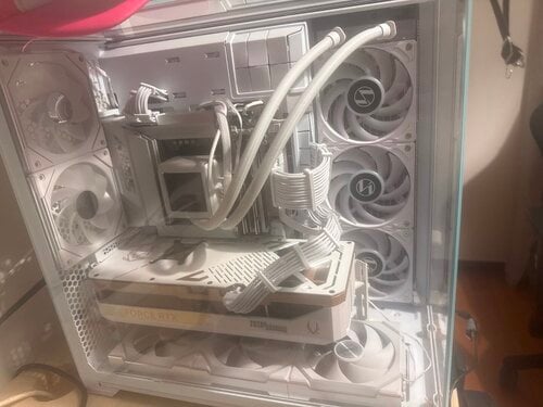 Περισσότερες πληροφορίες για "All White High end Gaming Pc"