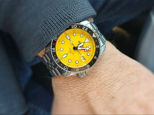 Περισσότερες πληροφορίες για "Seiko gmt Automatic SSK017"