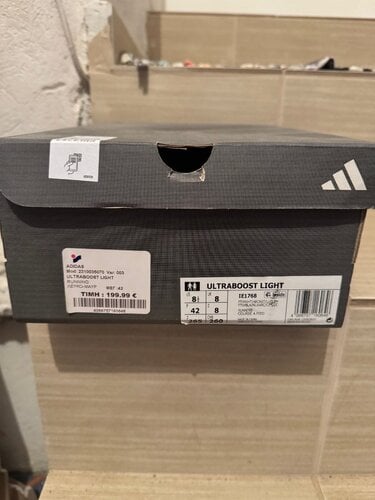 Περισσότερες πληροφορίες για "ADIDAS ULTRABOOST LIGHT"