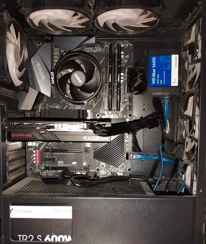 Περισσότερες πληροφορίες για "Πωλείται mid-range pc με κάρτα γραφικών rx6600 και επεξεργαστή (cpu) rysen 5-5600"