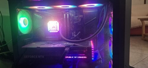 Περισσότερες πληροφορίες για "Ultra high-end gaming/streaming desktop PC"