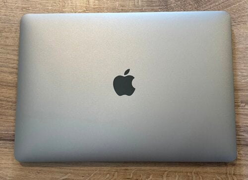 Περισσότερες πληροφορίες για "Apple MacBook Air 13 (M1) 8/256 Space Gray"