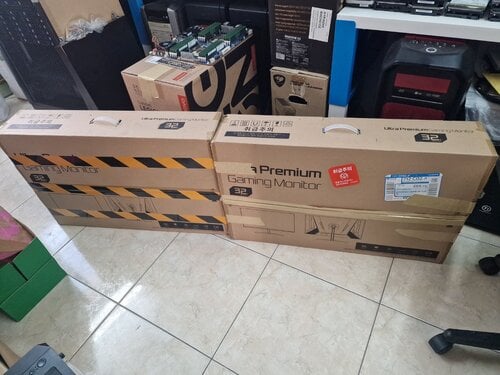 Περισσότερες πληροφορίες για "2 x 32'' monitor 2K 165hz"