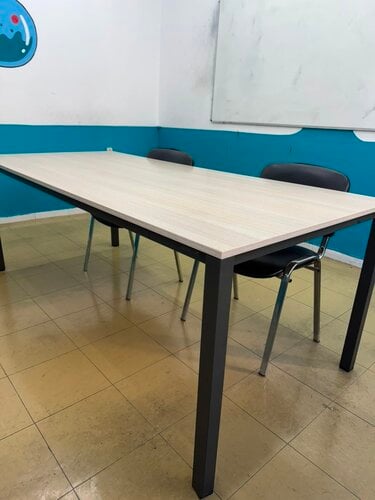 Περισσότερες πληροφορίες για "Θρανία, γραφεία και καρέκλες σε άριστη κατάσταση – Ιδανικά για εκπαιδευτικούς χώρους"