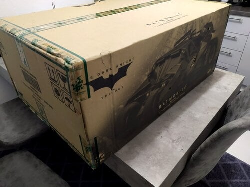 Περισσότερες πληροφορίες για "Hot toys tumbler 1/6 The Dark Knight batmobile"