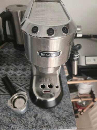 Περισσότερες πληροφορίες για "Delonghi espresso μηχανη"