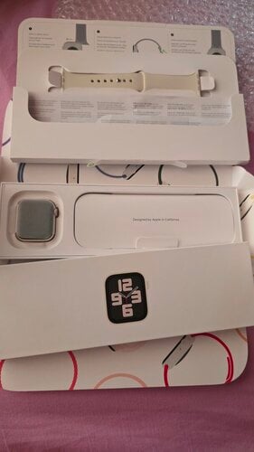 Περισσότερες πληροφορίες για "Apple Watch SE 2024 GPS 40mm Aluminium Case & Sport Band S/M Starlight"