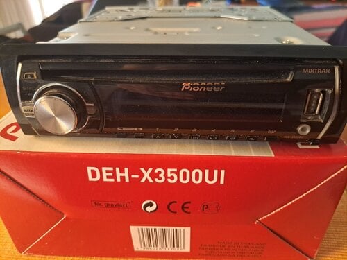 Περισσότερες πληροφορίες για "PIONEER DEH-X3500UI"