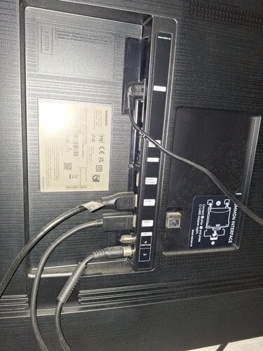 Περισσότερες πληροφορίες για "Samsung UE50CU7172UXXH"