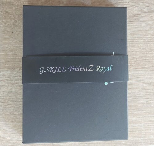 Περισσότερες πληροφορίες για "G-SKILL Trident Z Royal F4-3600C16D-16GTRS PC RAM"