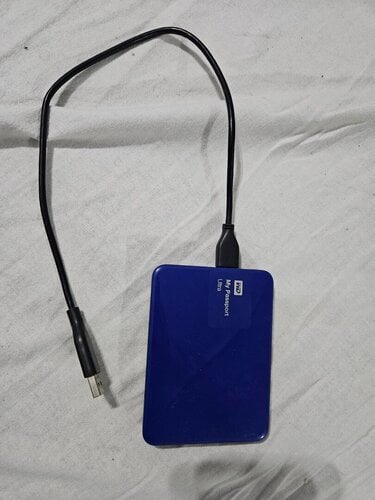 Περισσότερες πληροφορίες για "WD 1TB Blue My Passport Ultra Portable External Hard Drive - USB 3.0"