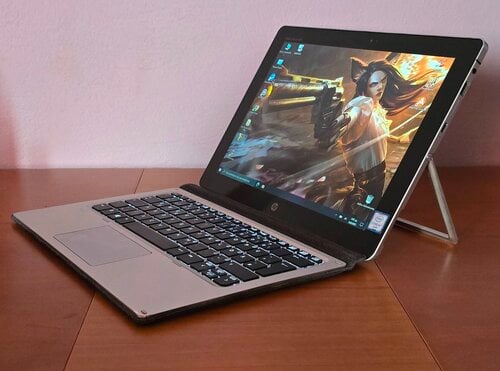Περισσότερες πληροφορίες για "HP Elite X2 1012 – 12.3" FHD Touch / Core M7-6Y75 / 8GB RAM / 512GB SSD / 4G LTE"