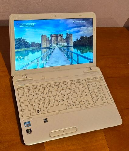 Περισσότερες πληροφορίες για "Toshiba Satellite L750 - 15.6 inch /Intel i5-2430M / 6GB RAM /NVidia /Bluetooth/ HDMI /USB 3.0"