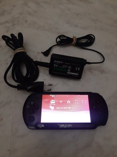 Περισσότερες πληροφορίες για "Sony Playstation Portable 1004 street μεταχειρισμένο, δεν διαβάζει δισκάκια"