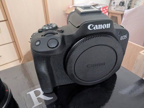 Περισσότερες πληροφορίες για "Canon EOS R50"
