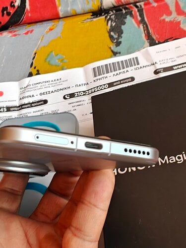 Περισσότερες πληροφορίες για "Honor magic 7 pro λευκο και realme Gt6 green 512"