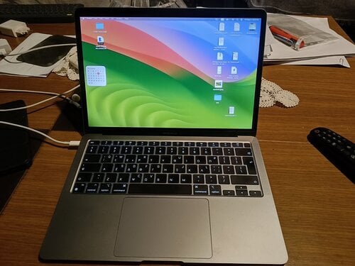 Περισσότερες πληροφορίες για "MacBook Air M1 8gb 256 gb"