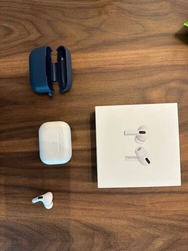 Περισσότερες πληροφορίες για "Apple AirPods Pro ΔΕΞΙ (1st generation) (Άσπρο)"