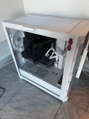 Περισσότερες πληροφορίες για "PC RTX 4070 super, amd 7800x3d, 32 GB RAM   Συζητήσιμη !!"