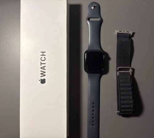 Περισσότερες πληροφορίες για "Apple Watch SE (44mm/Μαύρο)"