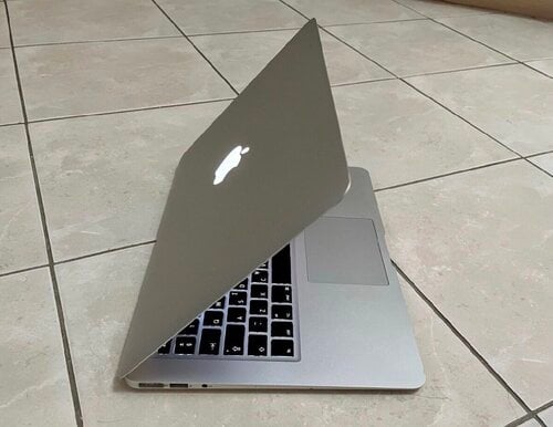 Περισσότερες πληροφορίες για "MacBook Air 13.3'' 2017"