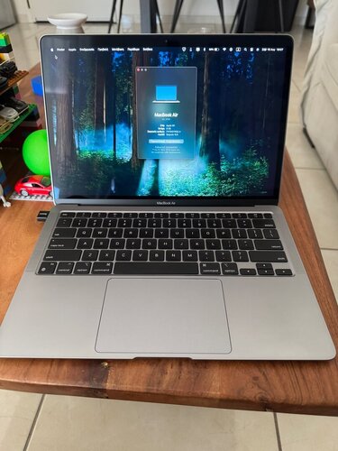 Περισσότερες πληροφορίες για "🚀 MacBook Air 13” M1 – Space Gray 🚀"