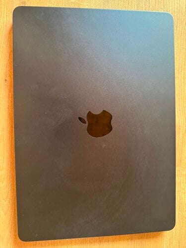 Περισσότερες πληροφορίες για "MacBook Air 13 m3 16gb ram 256gb ssd"