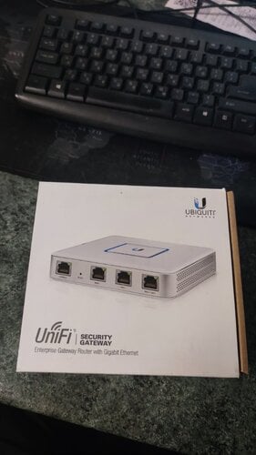 Πωλείται Ubiquiti Unifi USG Router άριστη κατάσταση