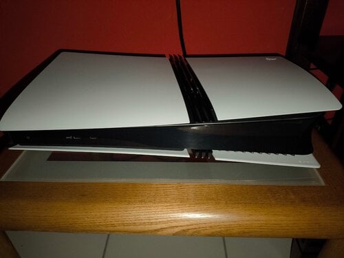 Περισσότερες πληροφορίες για "Sony PlayStation 5 Pro + 2 χειριστήρια + charging station + 4 χρόνια εγγύηση"