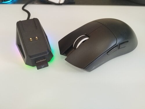 Περισσότερες πληροφορίες για "Attack Shark x11 + Charging dock (Viper V3 clone)"
