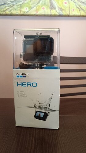 Περισσότερες πληροφορίες για "GoPro hero 2018 + τσαντάκι με διάφορες βάσεις + SD 64gb"