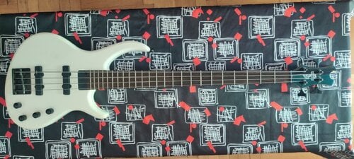 Περισσότερες πληροφορίες για "Epiphone Toby Standard IV  - Boss Bass Overdrive odb-3"