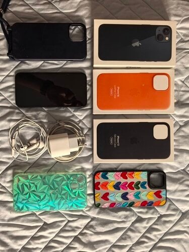 Περισσότερες πληροφορίες για "Apple iPhone 13 (Μαύρο/128 GB)"