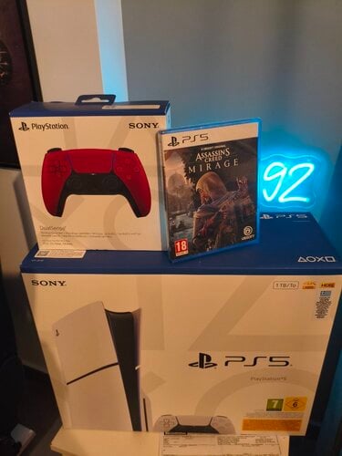 Περισσότερες πληροφορίες για "Sony PlayStation 5 Slim"