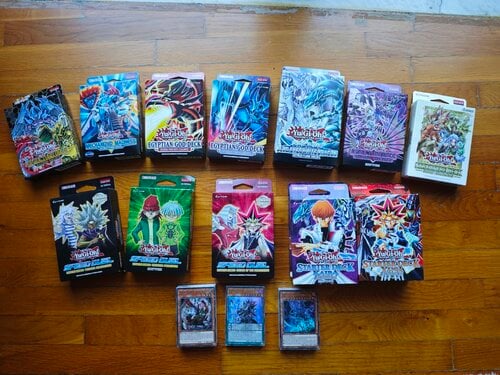 Περισσότερες πληροφορίες για "Yu gi oh! Συλλογή ( τουλάχιστον 3000 κάρτες)"